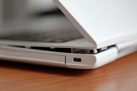 Jak uzyskać dane z uszkodzonego laptopa?