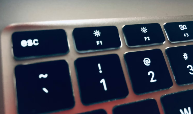 如何关闭 MacBook 的屏幕：3 种方法 iOS 第3张